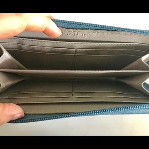 bebe Bags - Blue Bebe Honeycomb Logo Wallet bebe Bags - Blue Bebe Honeycomb Logo Wallet